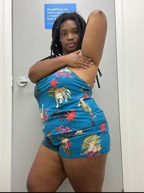 Black Giantess Teases You With Her Hairy Armpits | Femdom POV Ebony