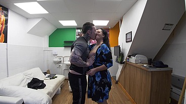 The Irish Barber Satisfies a customers mother