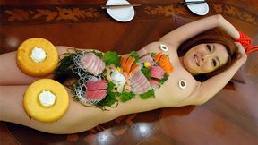 The office lady Yuna Hirose is used like a sushi plate