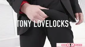 Tony Lovelocks Gets His Feet Worshiped By Indica Monroe!