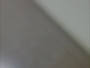 Gimiendo le digo que soy su puta
