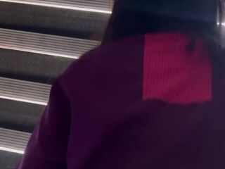 Acabo en la boca de mi novia luego de follarla en la habitación de sus padres !