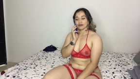 Amateur GF talks dirty during phone sex while masturbating