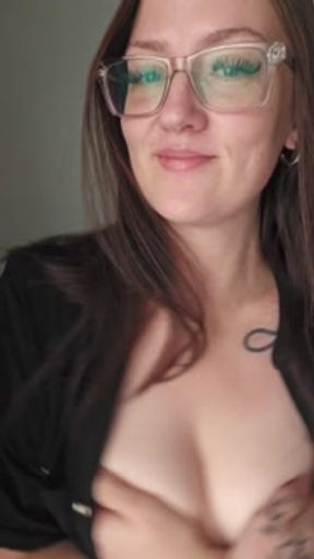 Tease Queen.. Just Enough to Ruin Your Focus