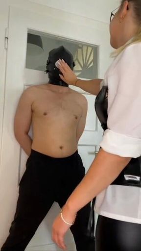 Ballbusting Session mit meinem Haussklaven ✨