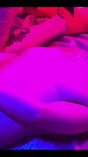 Yaya Gingersnatch & Friend Anal Candy Cane Play