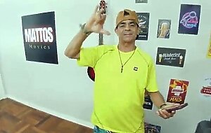 A anazinha rabuda - suruba e bastidores do que rola
