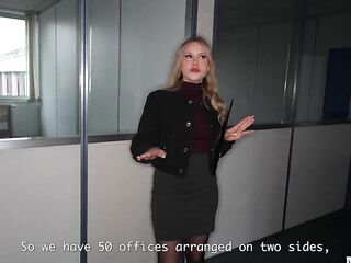 Une Agent Immobilière Mariée Trompe Son Mari Et Se Fait Sodomiser Pour Conclure Une Vente !!!