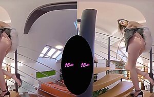 18VR Anal French Touch By Personal Trainer Lina Luxa