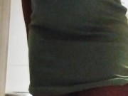 Gravida de 9 meses se exibindo no banheiro do shopping