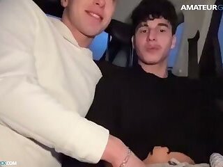 Young Guys Oral Fun in the Car