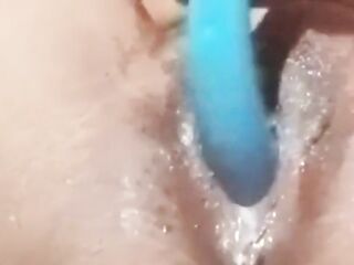 EBONY MILF CREAMY CUNT
