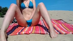 squirt at crowded beach