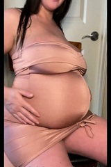 PREGNENT IN GOLDEN DRESS