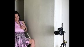 BTS BBW shoots nude photos of self