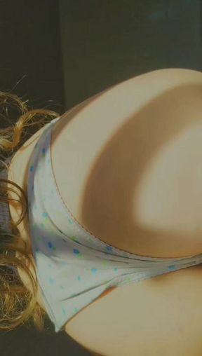 Could I sit at your lap please?