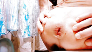 Film solo POV cu o curvă europeană matură, albă, gay, care își fute propriul fund