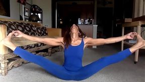 Ginger MoistHer Tease You in Blue - Lay Down Comedy! Nipples, smiles, Try to Lick myself