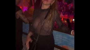 Amn&eacute_sia 2&egrave_me jour &agrave_ Ibiza Le club &eacute_tait plein, les filles tr&egrave_s sexy ...