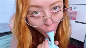 Controlando o vibrador da safada | @yunaktt