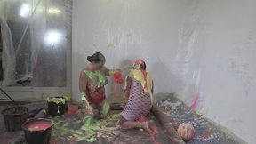 Cheyenne and Philippa get messy