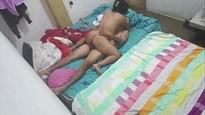 El cornudo dejo una c&aacute_mara escondida para ver c&oacute_mo le ponen los cuernos