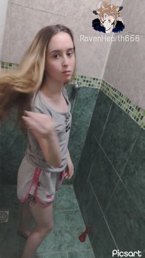 **** breaks her ass in the shower to get fucked by her dad