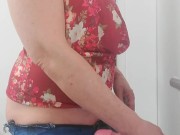 buttcrack in very lowcut jeans
