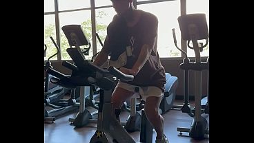BOYZINHO ME VIU NO SHOPPING. TAVA NUM TES&Atilde_O. COMI ELE NO BANHEIRO DA ACADEMIA.