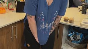 Kitchen Chores Pantsing