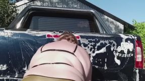 Sunny Jayne - BBW Carwash