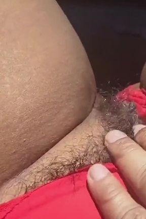 Uber Driver Rubbed My Clit and Made Me Squirt Non-stop While Driving