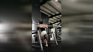 18yo gym goddess live stream creamy gape accident
