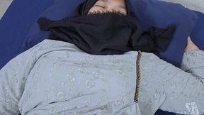 Stepmom Ask to Help Her Using a Dildo but I Cannot Oppose to Cum Inside Her - Minokiiko