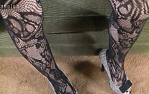 HOT AMATEUR SLUT Ashton is a BIKER CHICK who agreed to MAKE A PORNO WITH A MESSY FACIAL ENDING!