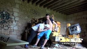 1404 amator sextape with sneaker boy outdoor