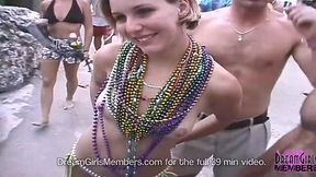 Wild Florida Bartenders Strip Down for Public Outdoor Party