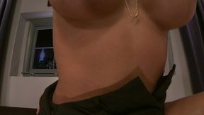 isis love gets a foot massage before a deep dicking