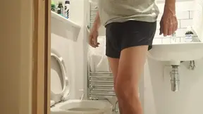 hoilday piss