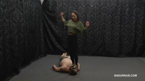 Face standing challenge! Nomi