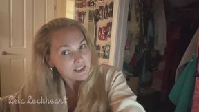 Get ready with me to shoot for you! Pin-up make-up and hair style for you vintage lovers. Leopard print trousers and a black scarf around my neck. So classic!