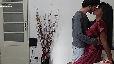 Trans com 21cm de pau comendo cuzinho de novinho