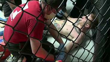 After nailing her from behind, he pull out and gives her a thick facial