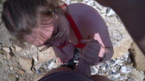 Babe gets fucked by stranger in public on the beach