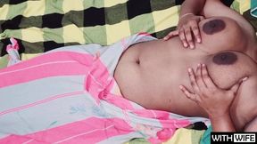 කවුද කැමති අපිත් එක්ක Threesome එකක් දාන්න කමෙන්ට් එකක් දාන්න - Sri Lankan Cuckold Couple