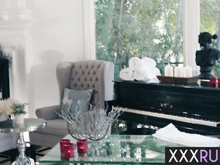 Slutty Isa Bella drank large ramrod and enjoyed coarse sex after massage