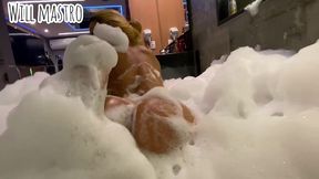 fui fazer um ensaio fotografico no hotel a fotografa [ marcelle herrera ] nao resistiu pediu senta gostoso no mastro