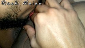 rock maiaa estoura o cu da novinha gordinha que tem os seios grandes e um bucetao gigante. sorayyaa