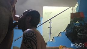 chupando e dando para o vizinho.
