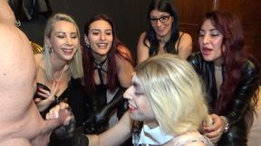 Umiliazione Sissy Con 4 Miss
